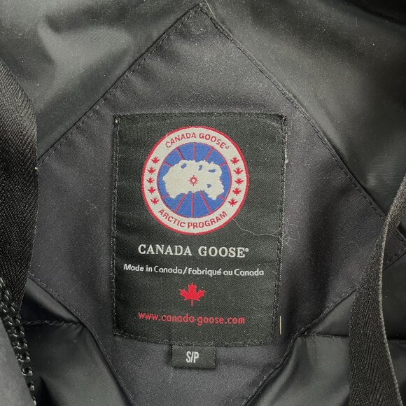 Canada Goose Women's Bomber Jacket - Picture 3 of 4